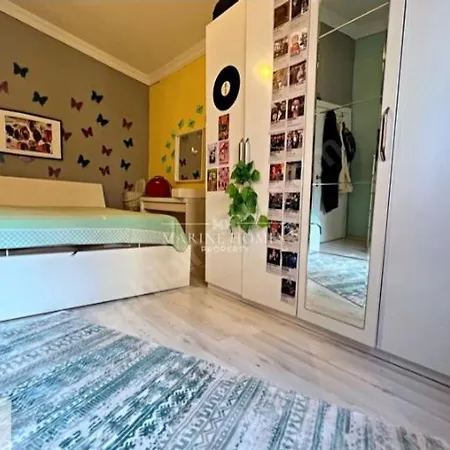Apartament Deniz Sehir Ve Doga Manzarali Havuzlu Daire *